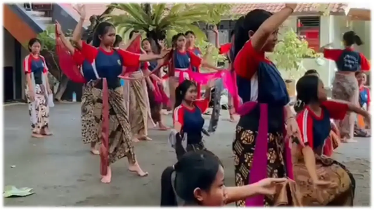 Kegiatan Ekstrakurikuler Kelas 10